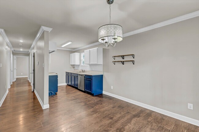 Building Photo - 219 W Watt St