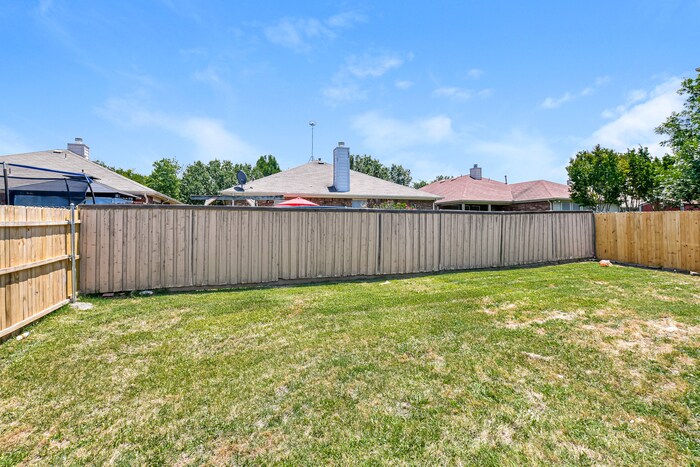 Building Photo - 513 Colt Dr