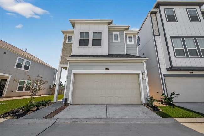 Primary Photo - 3223 Cedar Dawn Ln