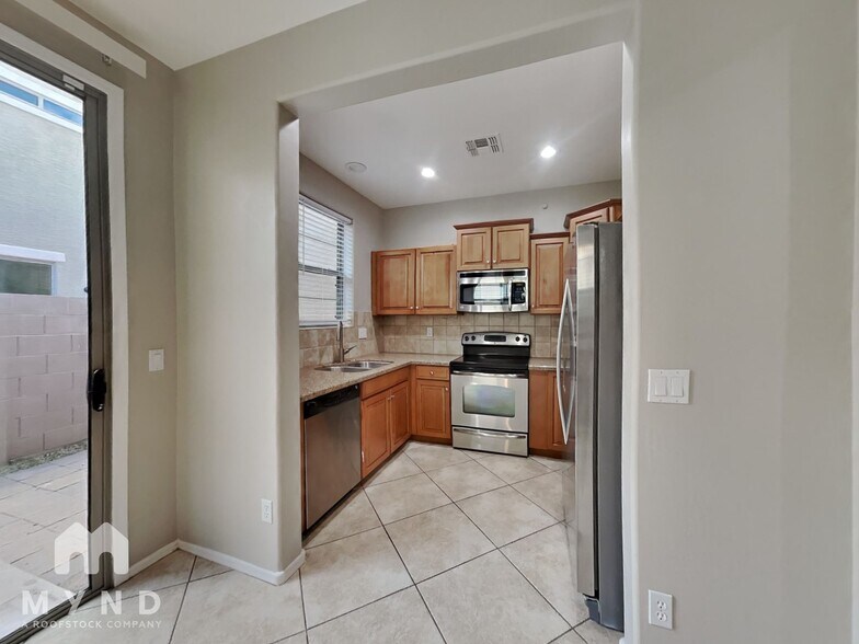 Building Photo - 451 S Hawes Rd