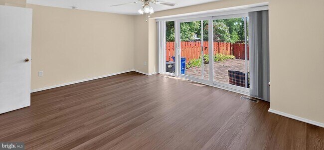 Building Photo - 5449 Mystic Ct