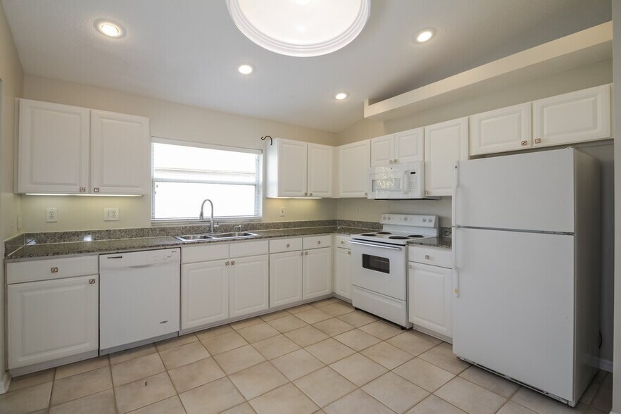 Building Photo - 4549 Abacos Pl