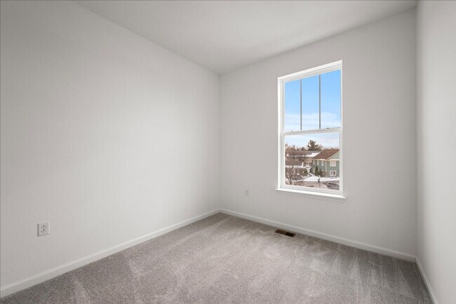 Building Photo - 644 Hemsworth Ln