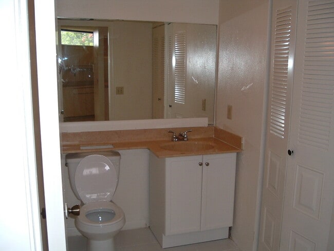 Building Photo - SOMERSET