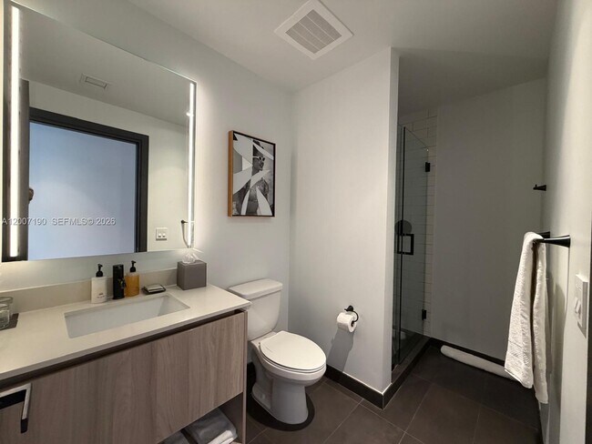 Building Photo - 398 NE 5th St