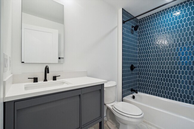 Building Photo - 2636 E York St