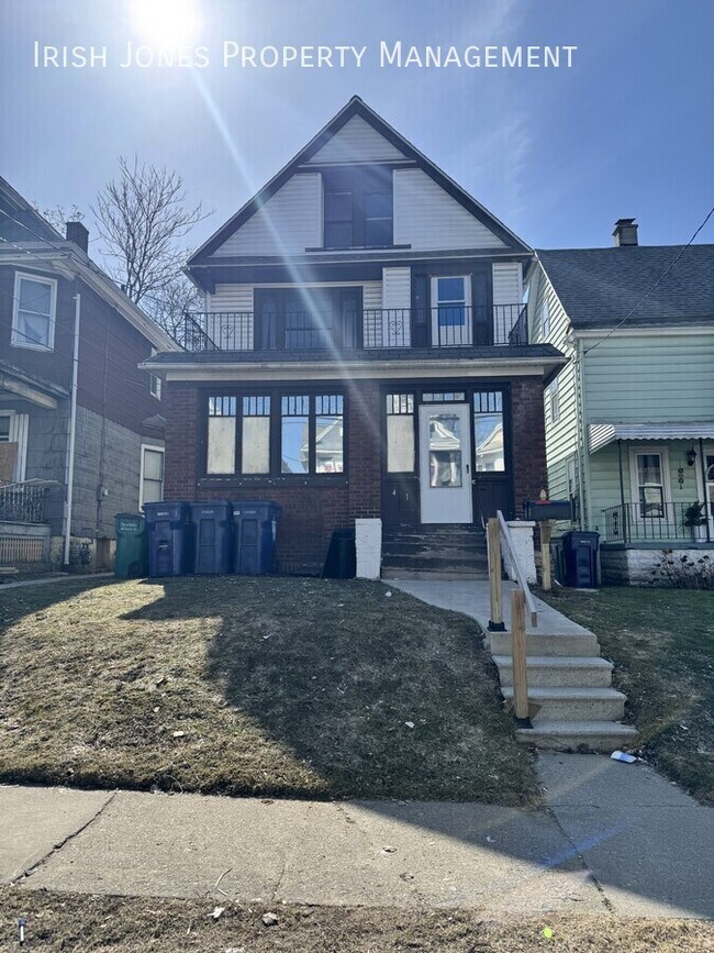 Primary Photo - 41 Parkview Ave