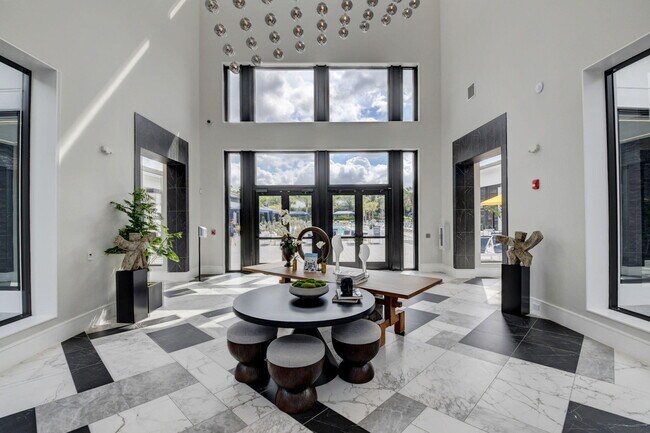 Building Photo - 17112 Aquavera Way