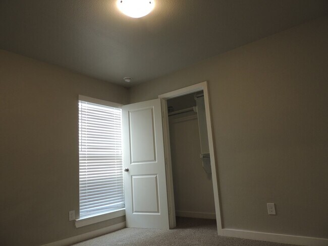 Building Photo - 1200 Cajun St
