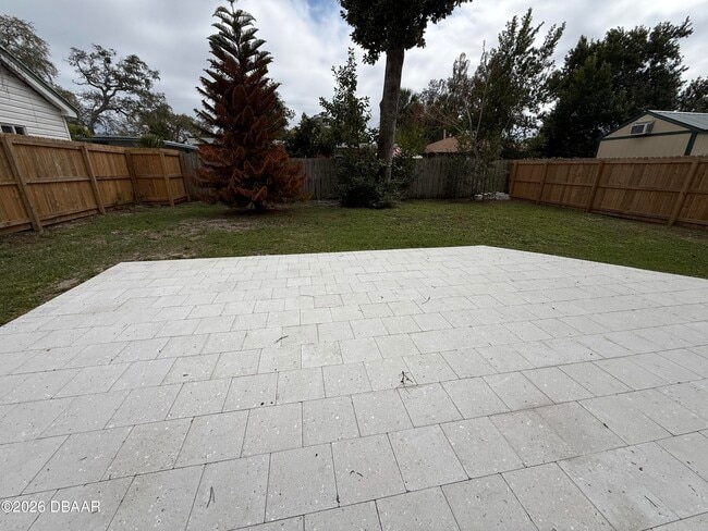 Building Photo - 157 15th St