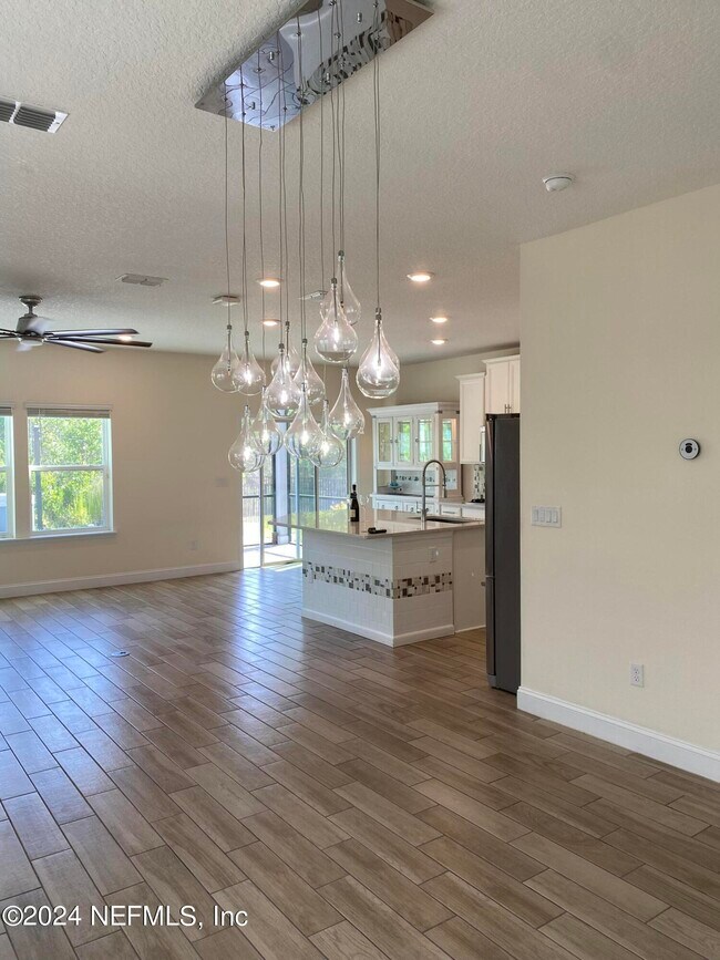 Building Photo - 130 Clifton Bay Lp