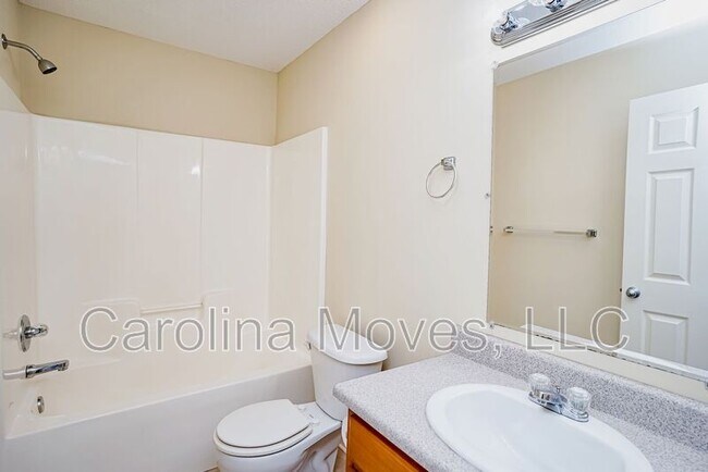 Building Photo - 524 Seays Crest Dr