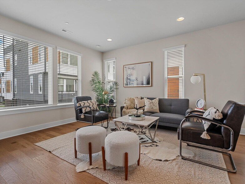 Building Photo - 4201 Bryant Terraces Dr