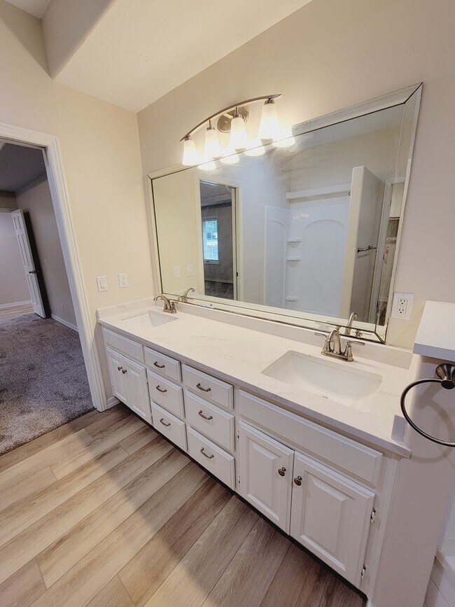 Building Photo - Lots Of New in Marlborough Manor w/ 3 Car Garage