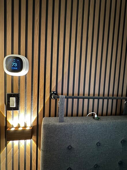 Building Photo - 2120 Pearl St