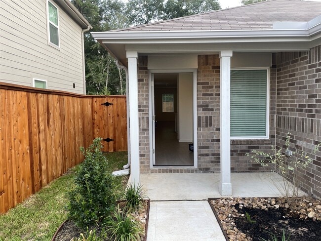 Building Photo - 3038 Mallorca Dr