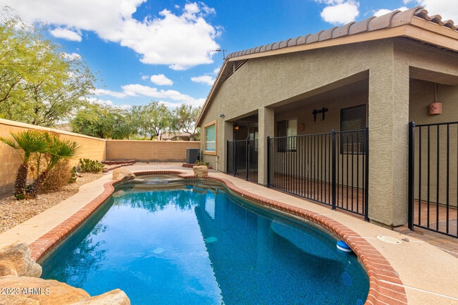 Building Photo - 17554 W Cardinal Dr