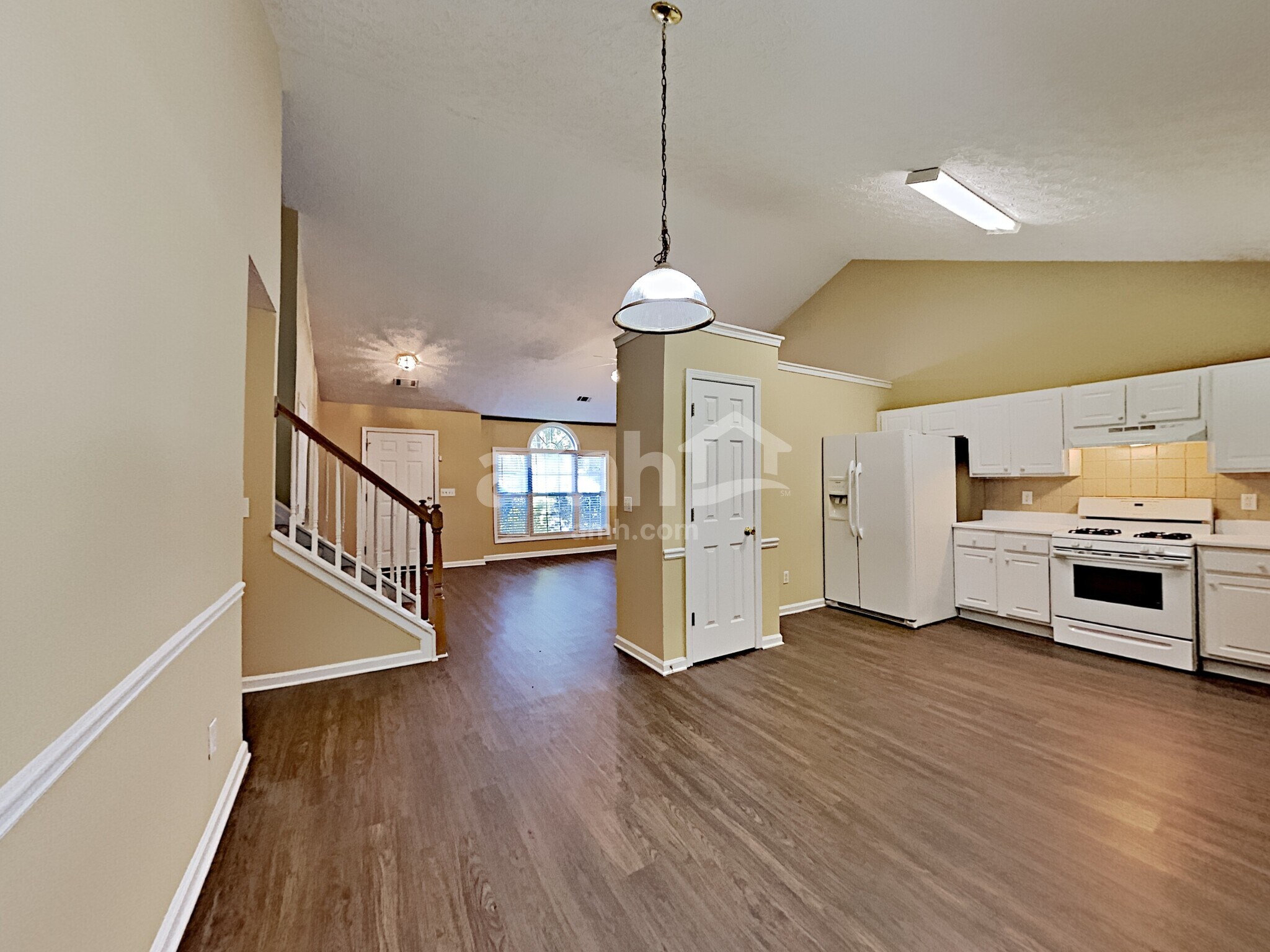 Building Photo - 1305 Carlysle Park Dr