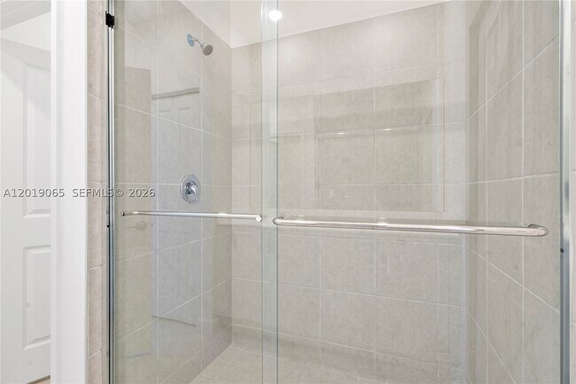 Building Photo - 4957 Oakmont Dr