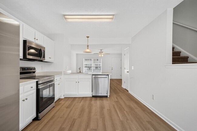 Building Photo - 2961 S Rutherford Blvd