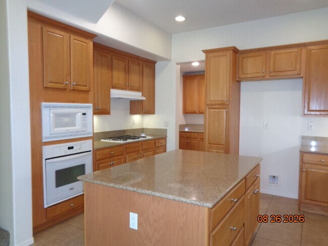 Building Photo - 6721 Princessa Dr