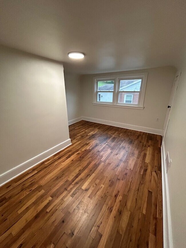 Building Photo - 408 Orchard Dr