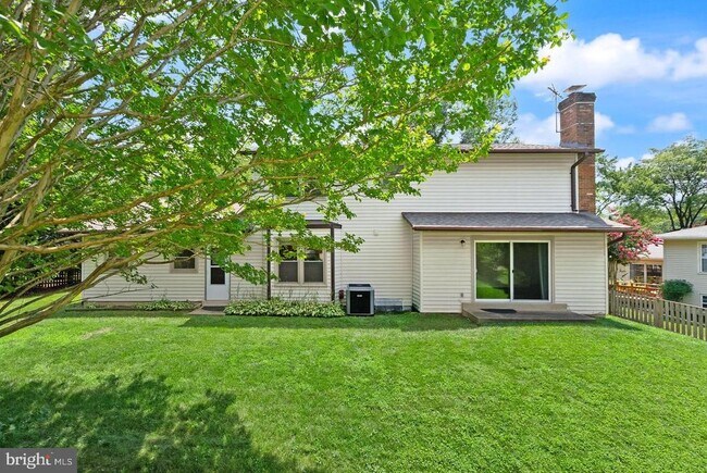 Building Photo - 8902 Huxley Ct