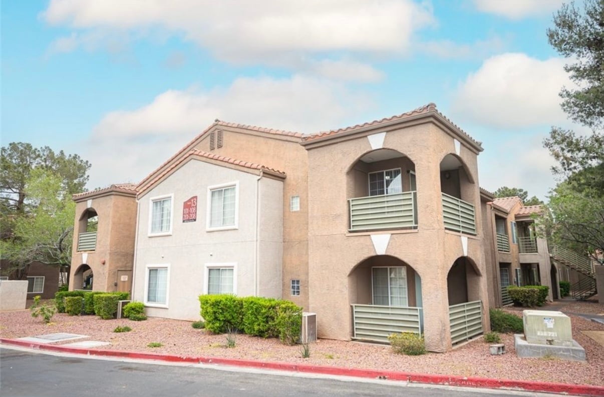 Building Photo - 2110 Sealion Dr