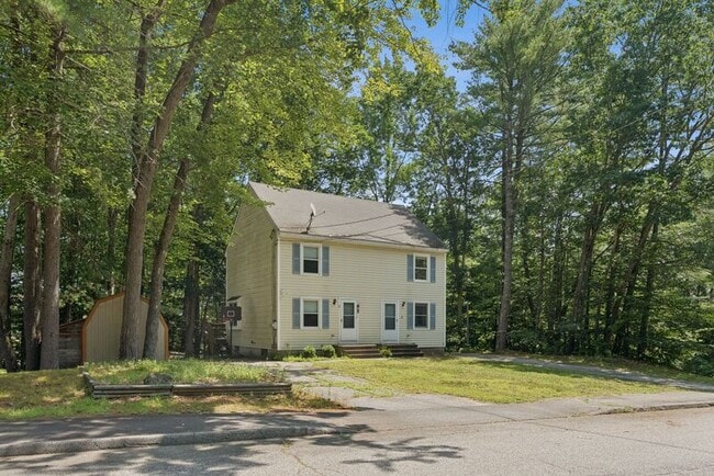 Building Photo - 5 Woodvale Ct