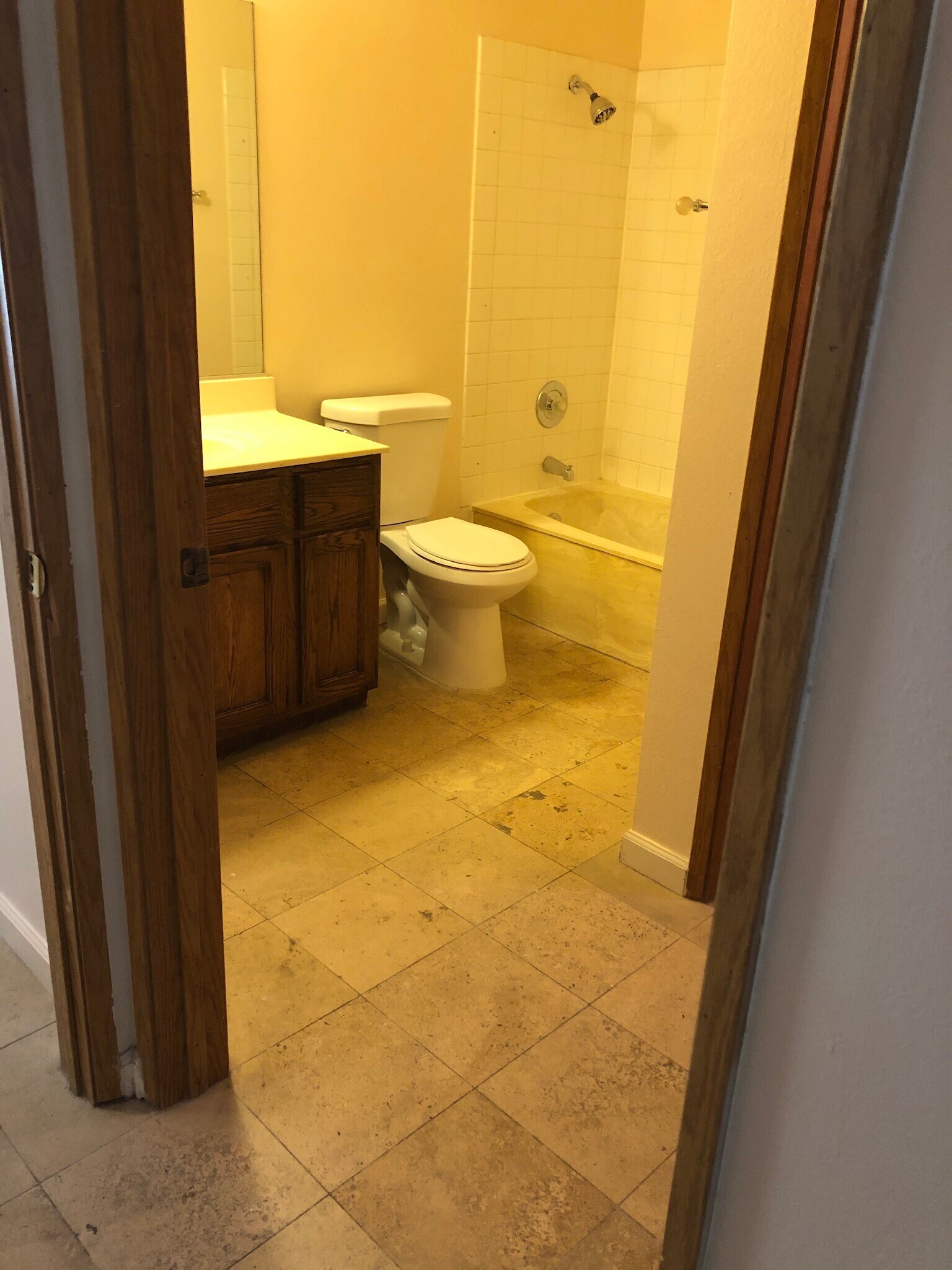 Building Photo - 5203 Caliente St