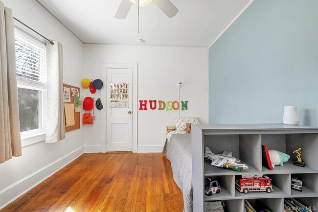 Building Photo - 108 E Devonia Ave