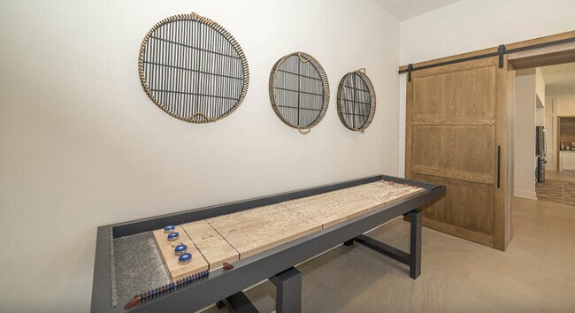 Building Photo - 853 Saddle Ridge Rd