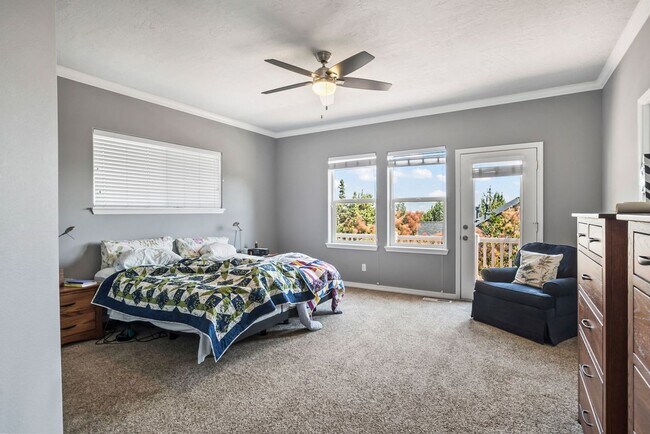 Building Photo - 3408 SW Xero Ct