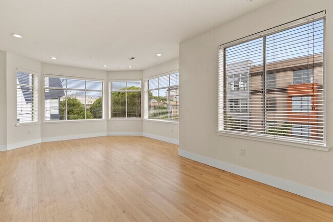 Building Photo - Lovely 2 Bed, 1.5 Bi-Level Hayes Valley Co...