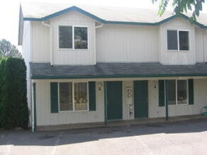 Building Photo - 3108 H St