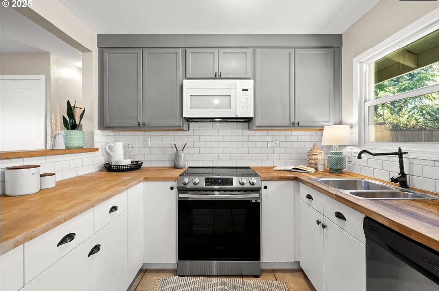 Building Photo - 9313 North Hodge Avenue