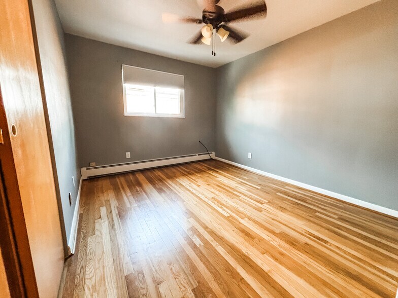 Building Photo - 3150 Schubert Ave