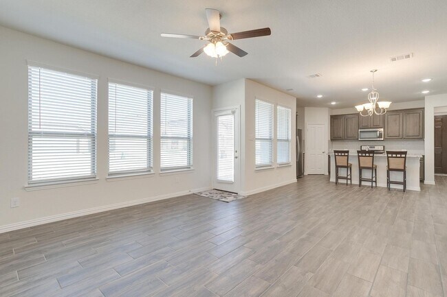 Building Photo - 6721 Farsight Dr