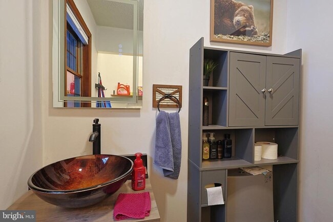 Building Photo - 761 Timberlake Dr