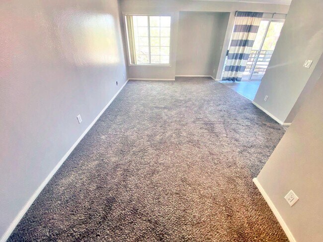 Building Photo - ADORABLE GATED CONDO LOCATED IN A GATED CO...