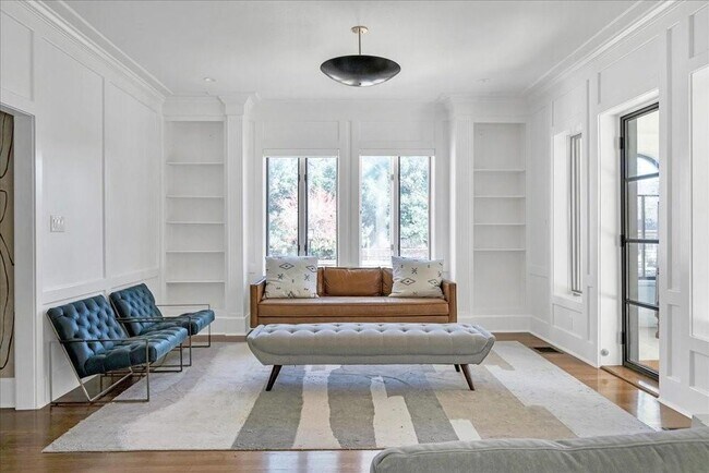 Building Photo - 1508 Marshall Ln