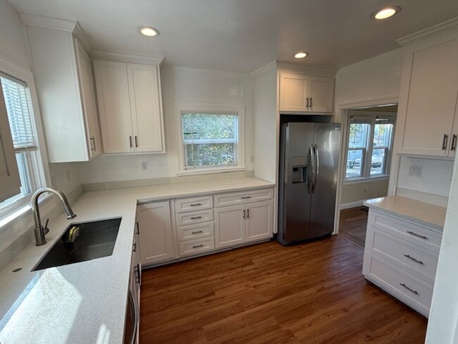 Building Photo - Lovely 3-Bedroom Vallejo Home with 1-Car G...