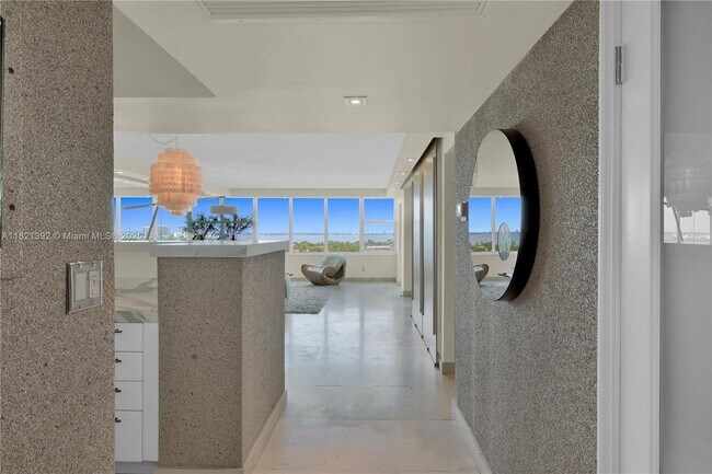 Building Photo - 5600 Collins Ave