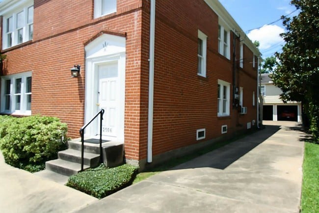 Building Photo - 2504 Kingston St