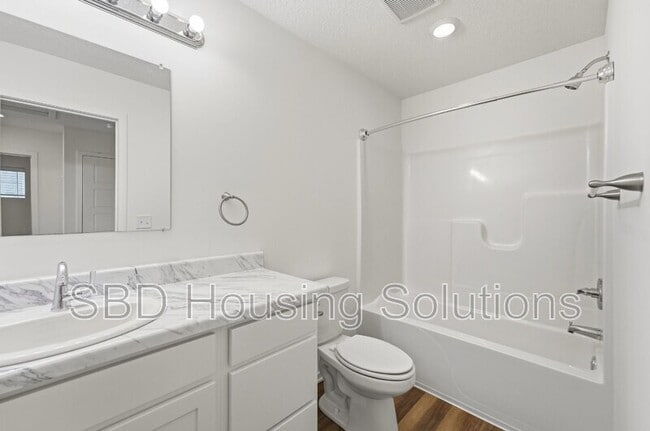 Building Photo - 8810 SW 10th St