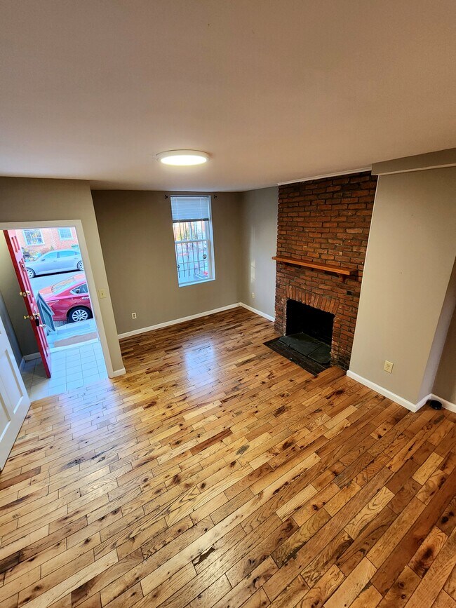 Building Photo - 661 Portland St