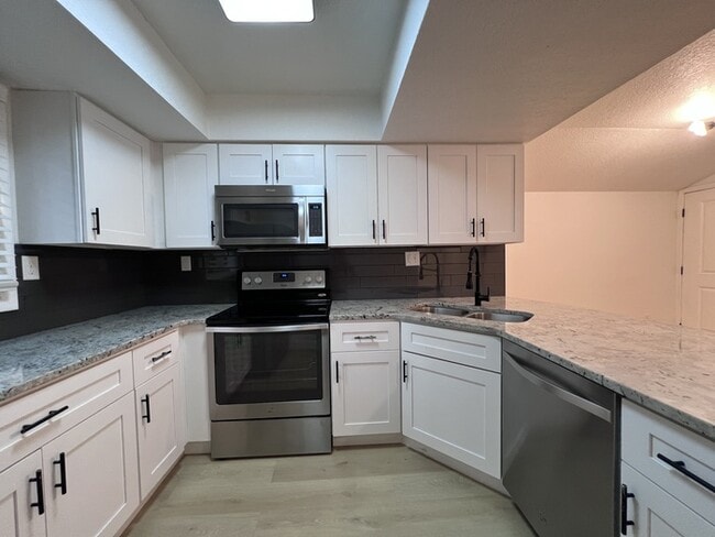 Building Photo - Desirable Sodo District, this spacious 2 b...