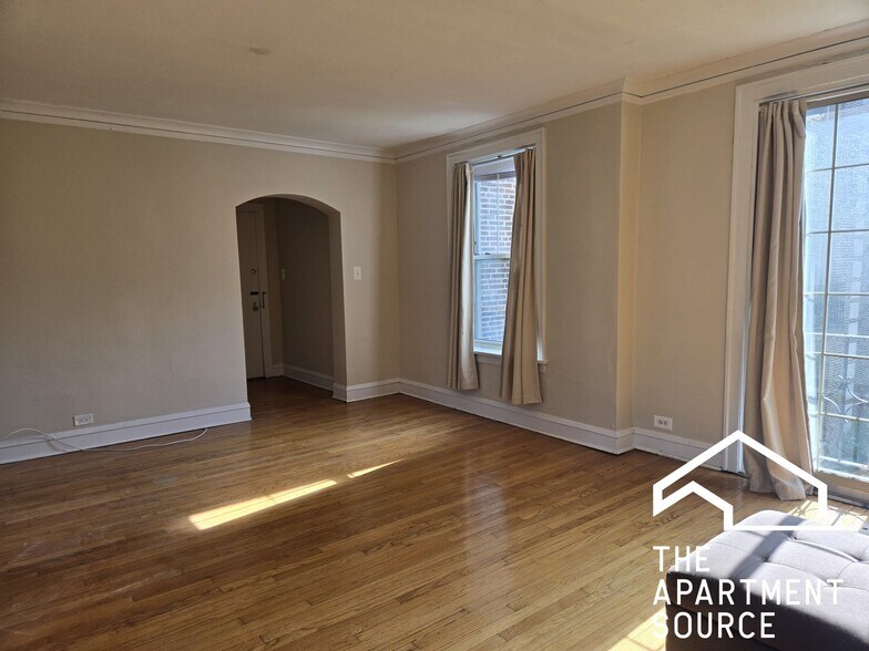 Building Photo - 909 Elmwood Ave