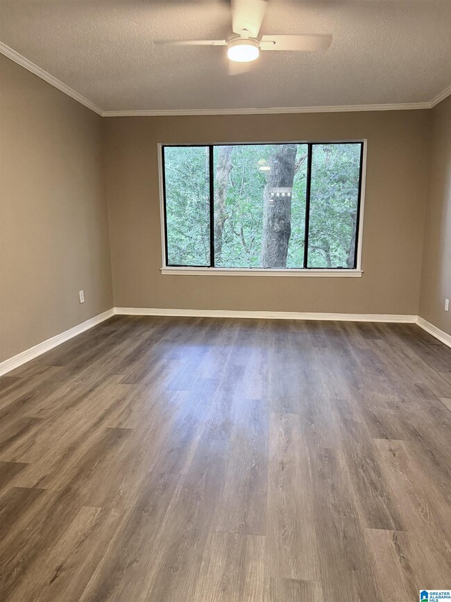 Building Photo - 313 Heath Dr