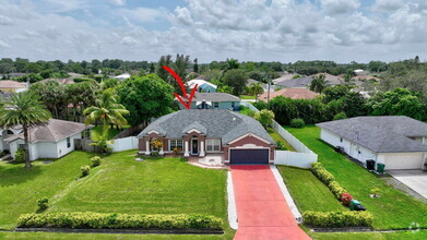 Building Photo - 1530 SW Escobar Ln